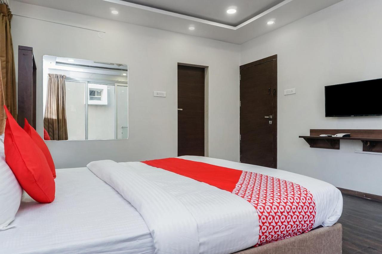 Oyo 16832 Hotel I Suite 2 Mangvadi Esterno foto