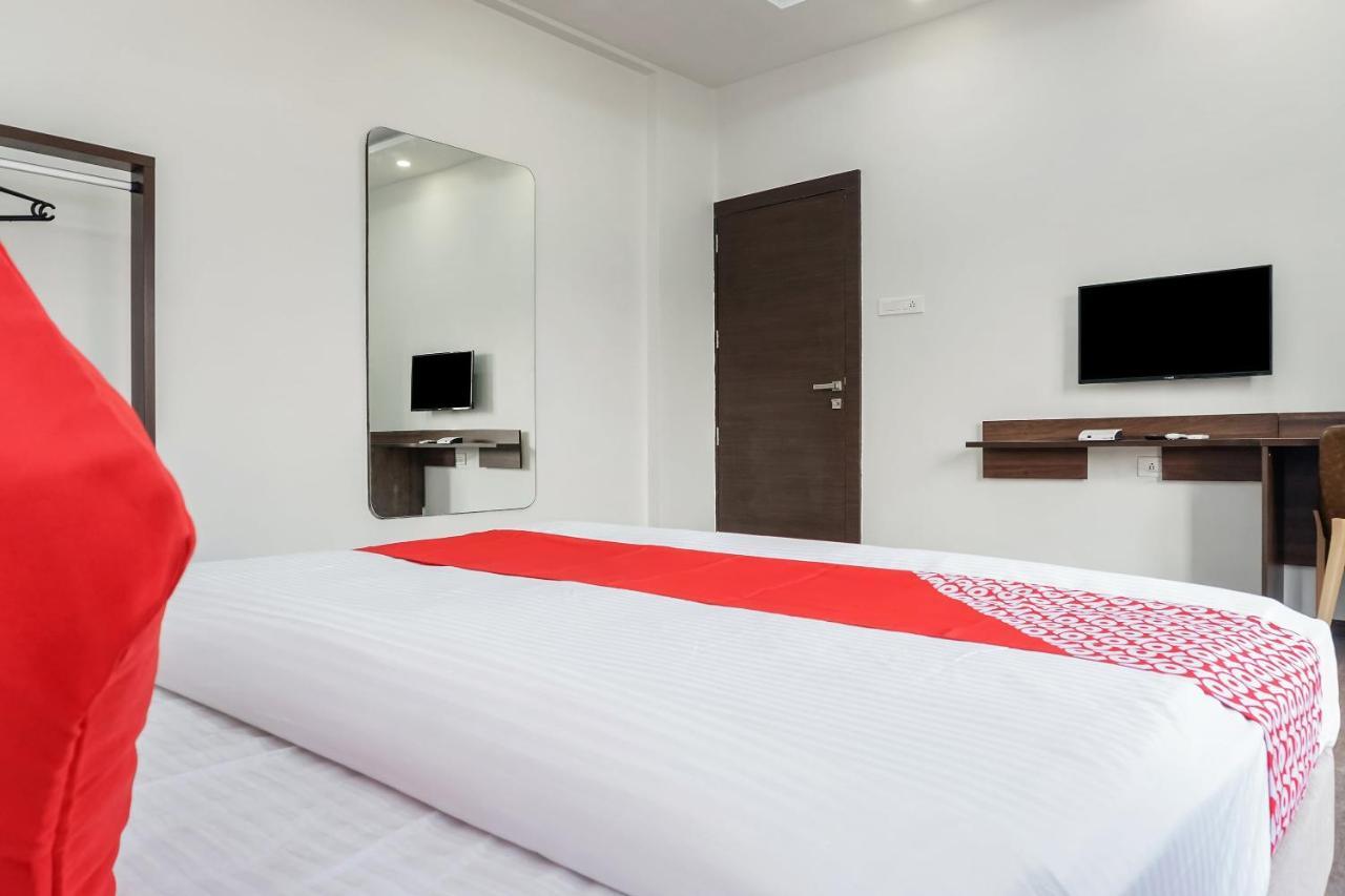 Oyo 16832 Hotel I Suite 2 Mangvadi Esterno foto